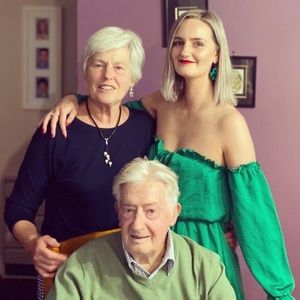 Meet your Posher, Adina